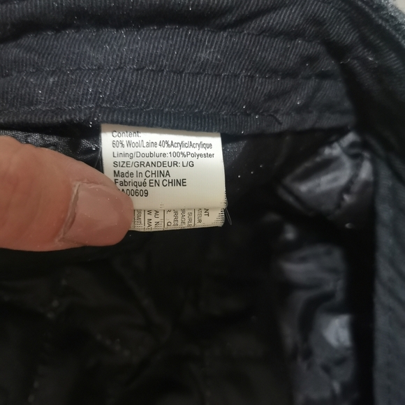 Wool blend  cap - Picture 2 of 3